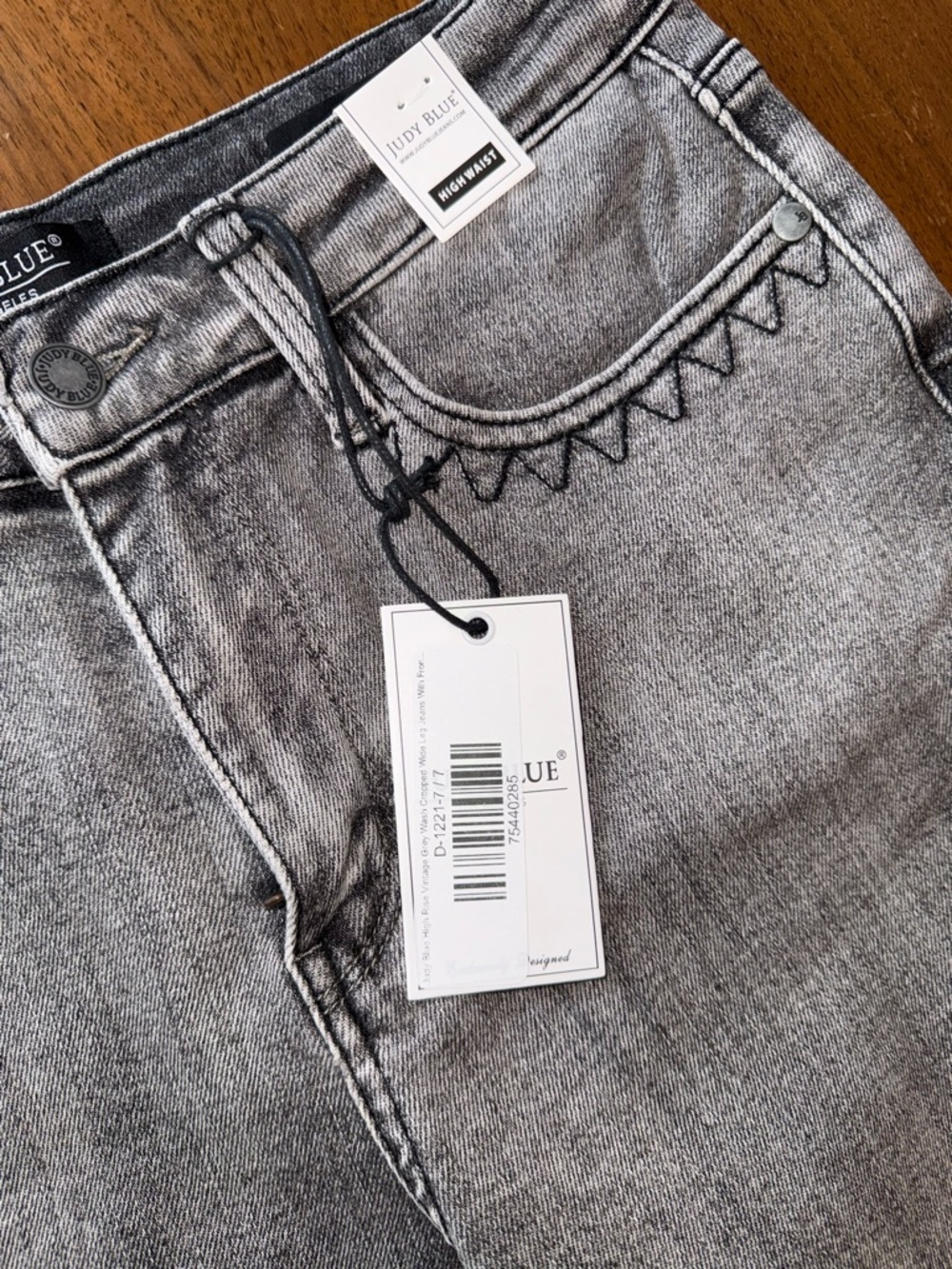 Judy Blue Gray Wide-Leg Crop Flare Jeans with Subtle ombré Fade - Picture 3 of 15